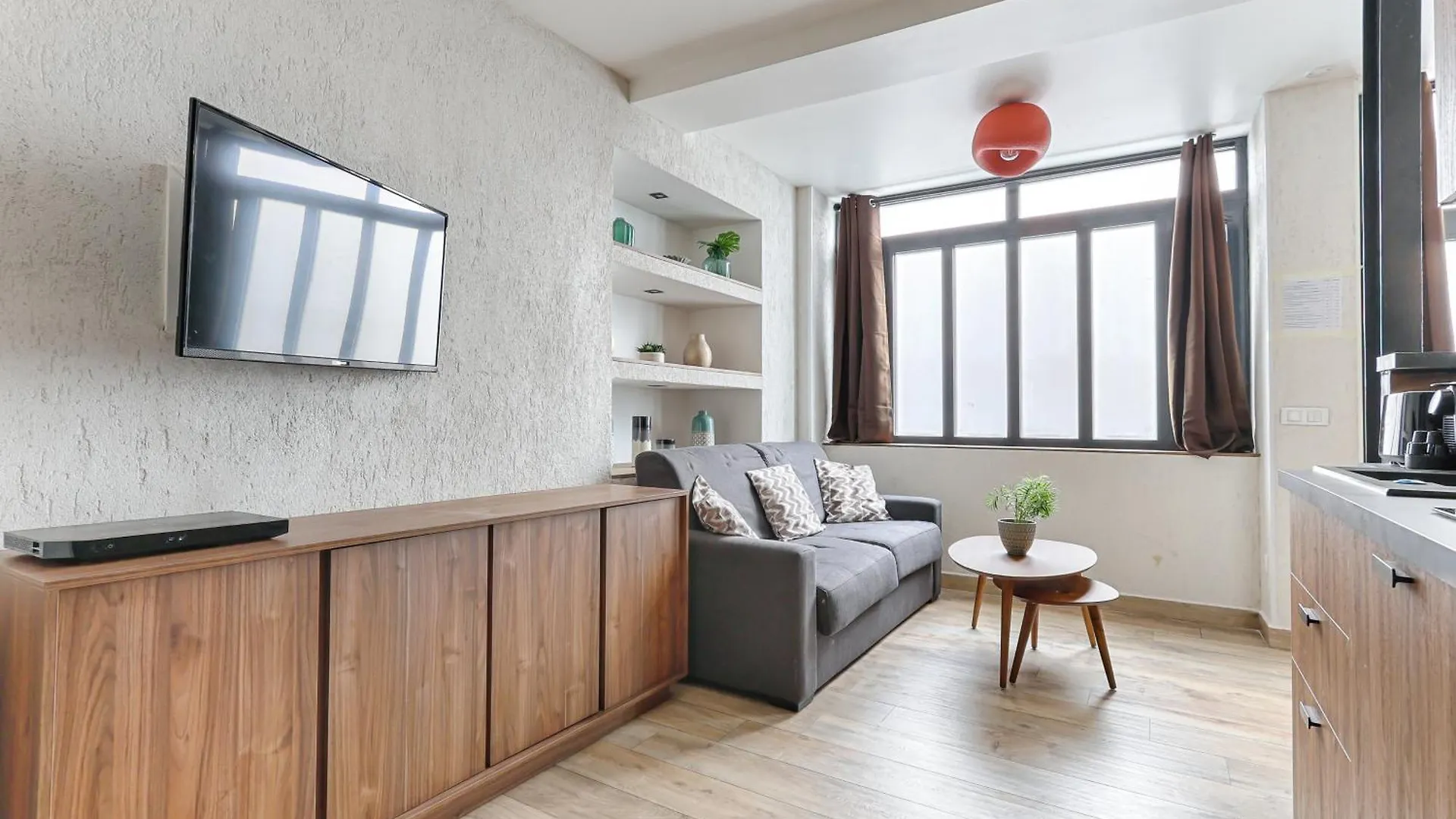 Appartement De Charme 2Br Canal Saint Martin Paris 0*,  France