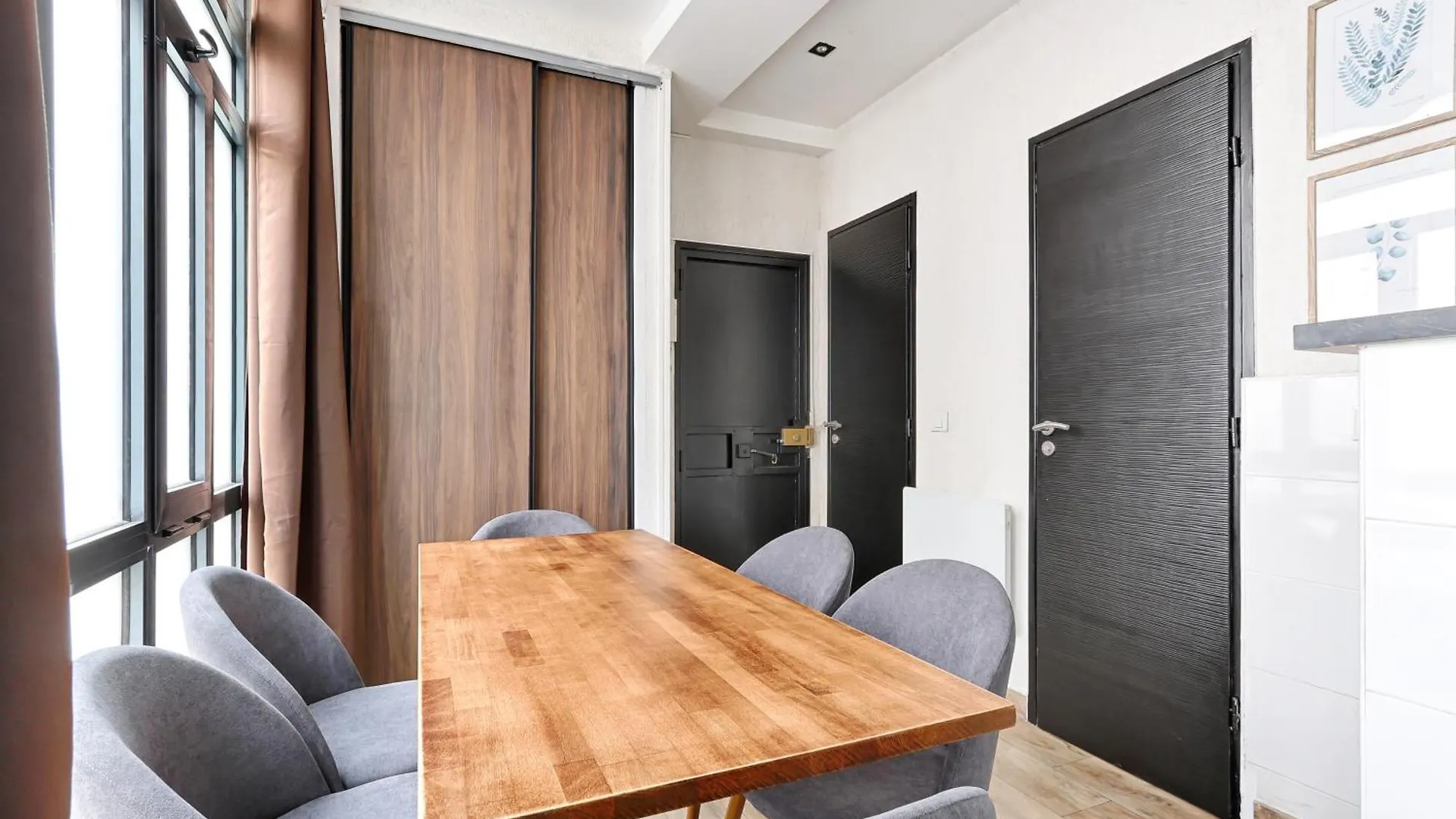 Appartement De Charme 2Br Canal Saint Martin Paris Apartment